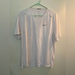 Nike Running, Mens Dri-Fit Tee Shirt, White, Large. Like New